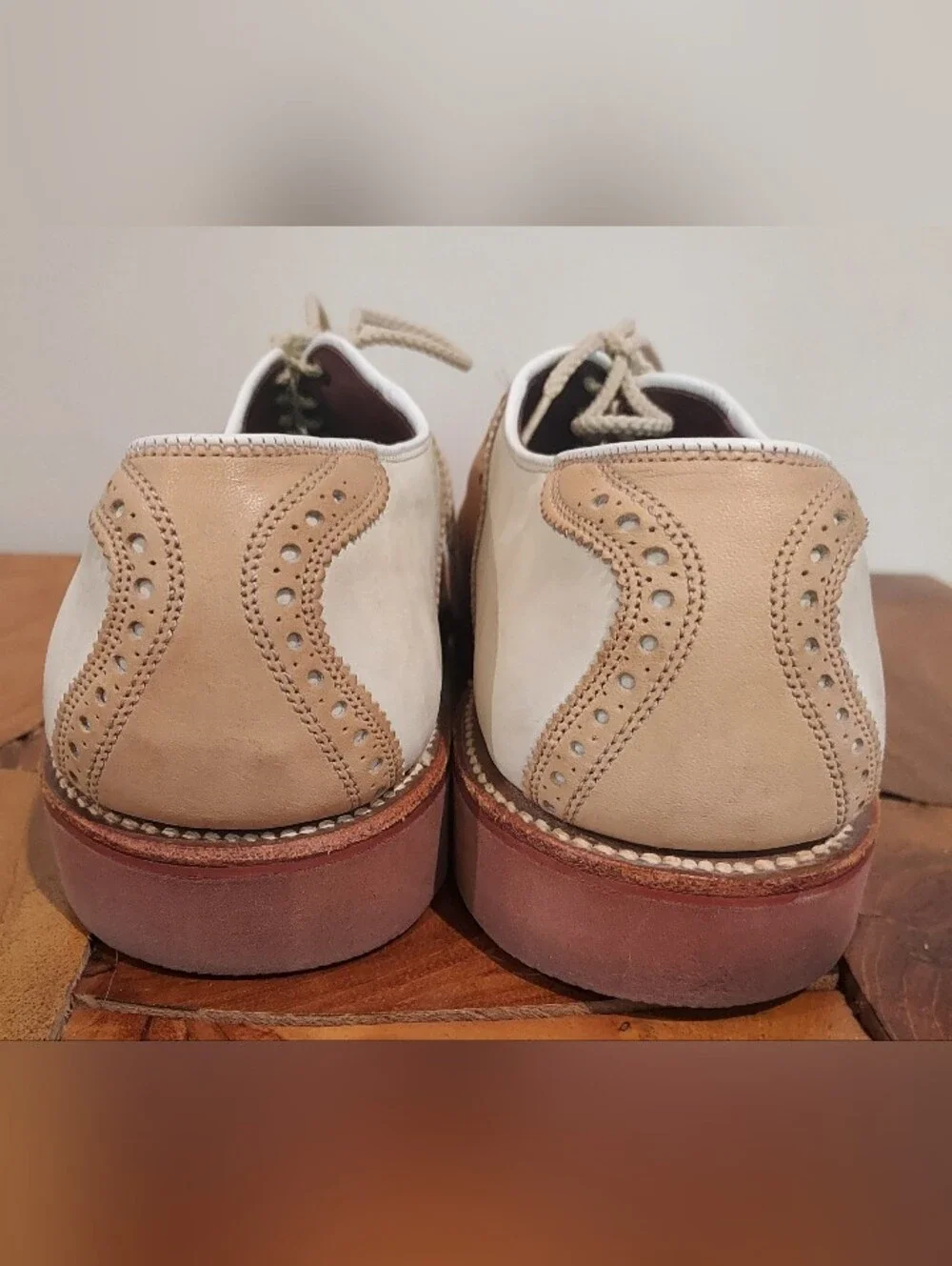 Allen Edmonds Saddle Oxford Dress Shoes Ivory Tan Leather Vibram Soles Size 10